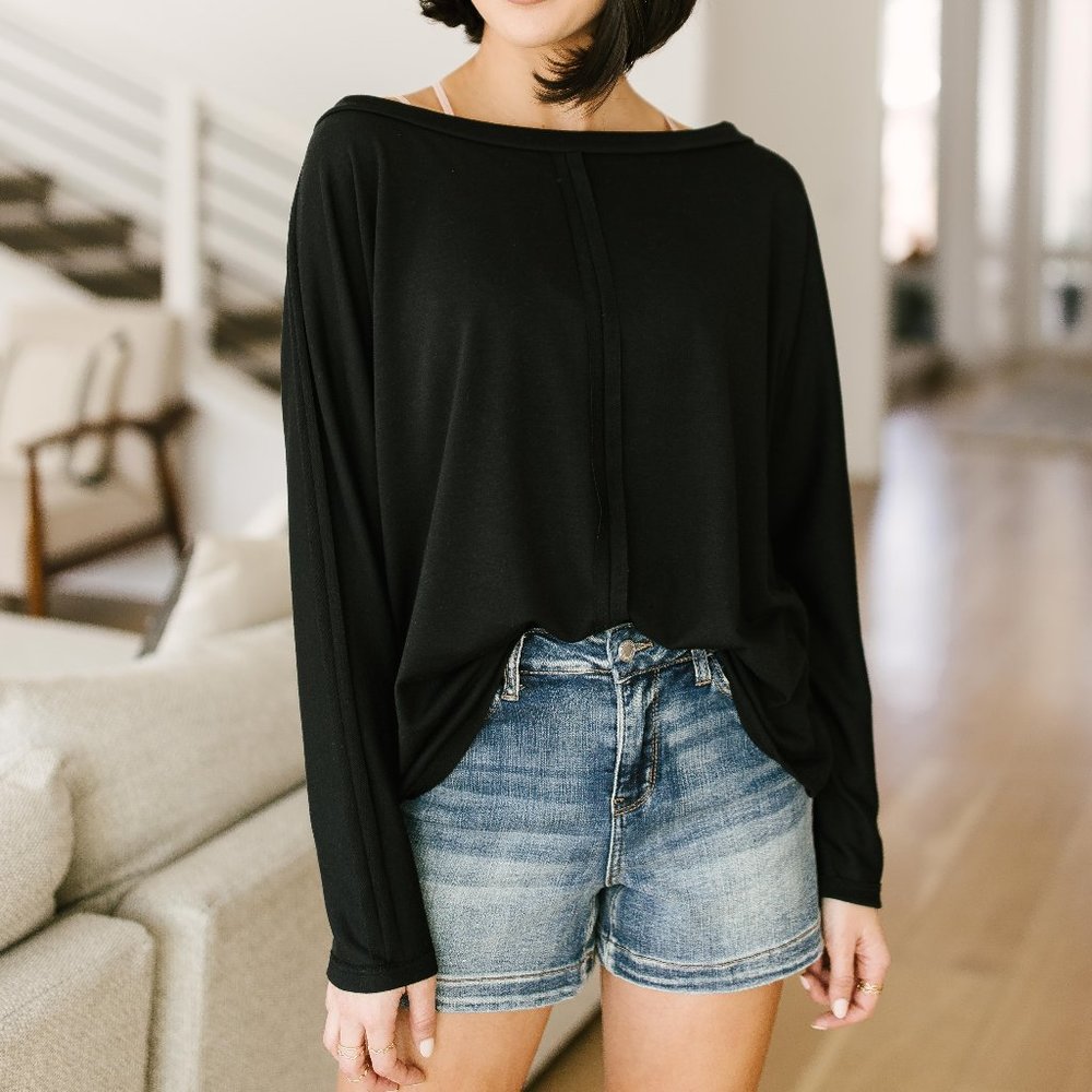 Black Off the Should Sweater Lightweight